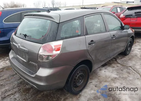 2006 Toyota Matrix z USA, uszkodzony, nr VIN 2T1LR32E36C562857